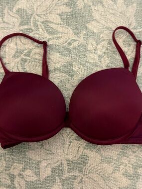 PINK Victoria’s Secret 32B Wear Everywhere Super Push Up Bra Red